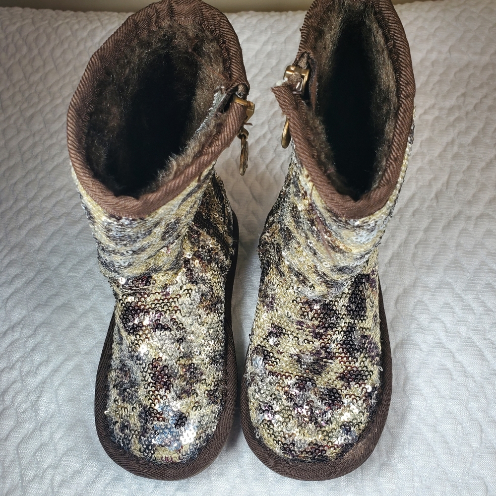 Stuart Weitzman Girls Lil Vera 3 Boots Sz 7.